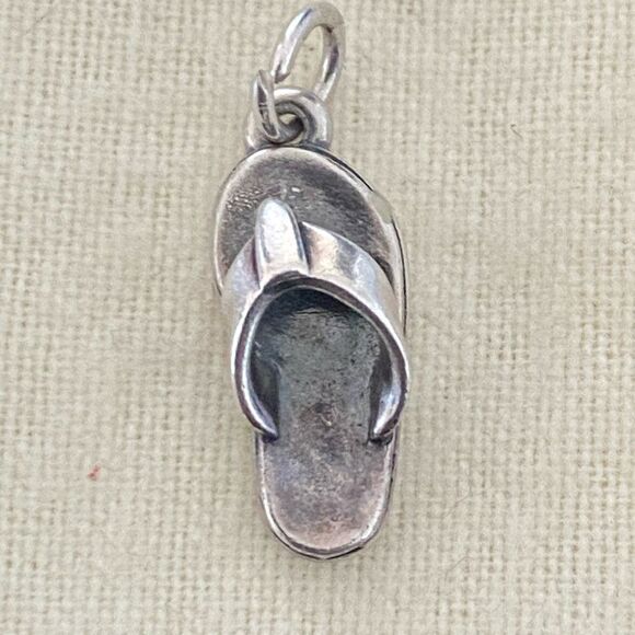 James Avery Retired Flip Flop Charm - Picture 1 of 2